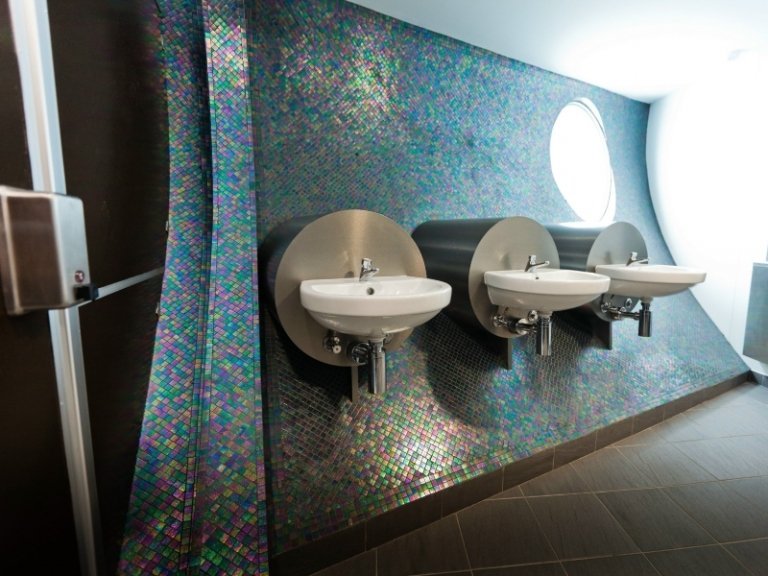 Mosaik-kakel-grönt-badrum-moderna-lägg-idéer