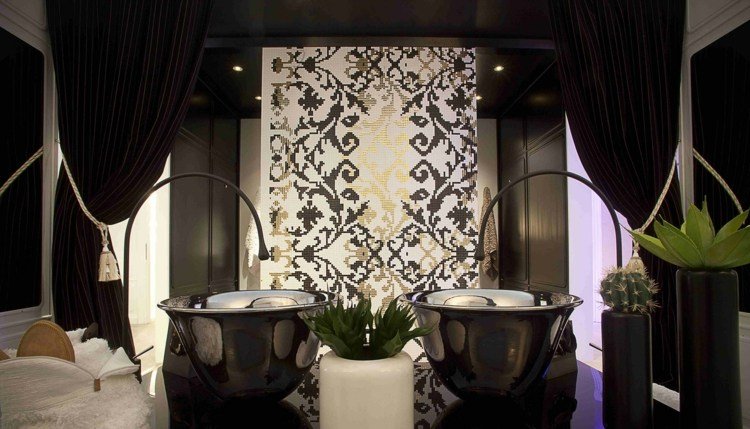mosaik-kakel-romantisk-badrum-badkar-glans-vintage