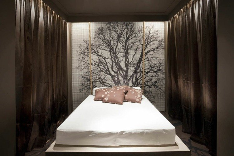 mosaik-kakel-atherea-sovrum-säng-accent-vägg-idé-träd
