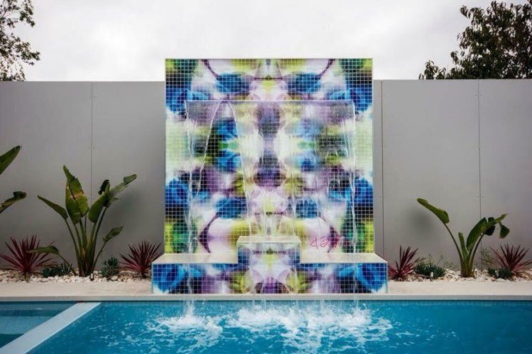 mosaikplattor pool-dekoration-karim-rashid-vattenfall