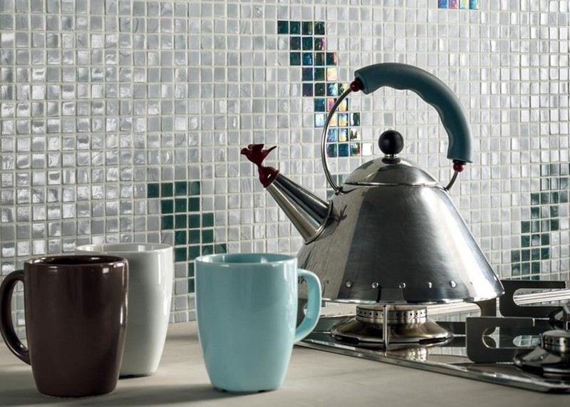 Mosaikplattor-kök-glas-bak-vägg-snygg design