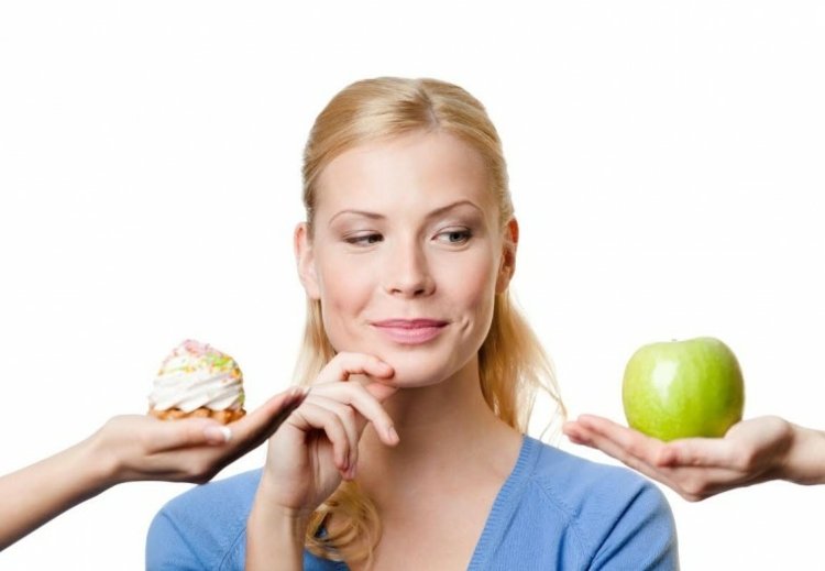 Tappade motivationen att gå ner i vikt-äta-godis-muffin-frukt-äpple-hålla ut