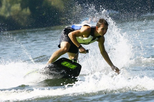 gör vattensporter motor designer surfbräda från jetsurf