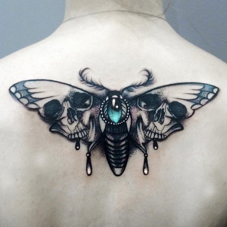 skull moth tatuering som betyder baksida öga