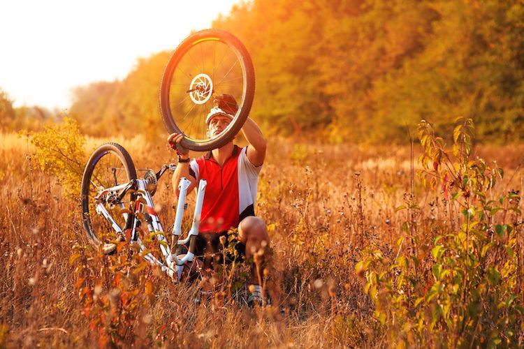 mountainbike tillbehör mtb utrustning viktiga cykelresvägar delar cykelkedjesmörjning