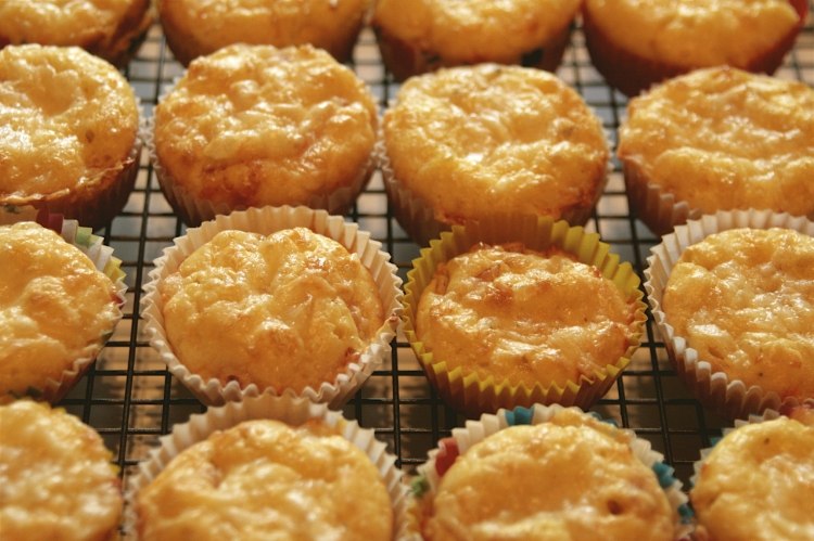 salta muffins med ostbakningsrecept