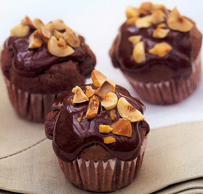 Muffins-med-choklad-och-hasselnöt