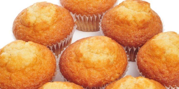 Grundrecept för lätta muffins - baka helt enkelt för läckra desserter och snacks