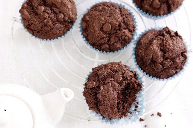 Baka dina egna chokladmuffins med kakao - ett snabbt recept som grund