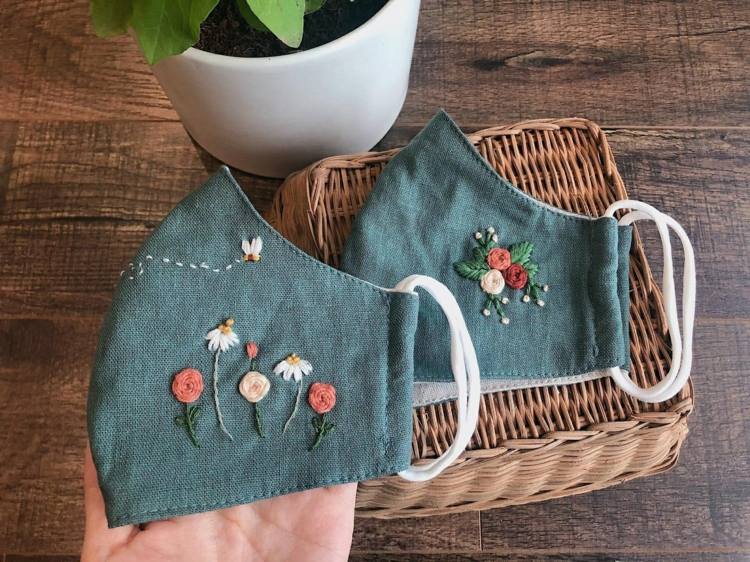 DIY -idéer för ansiktsmasker av tyg - gör ditt eget broderi