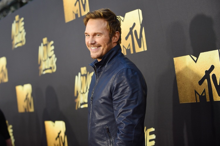 Chris Pratt tränar på MTV Music Awards för sin roll som superhjälte i galaxens väktare