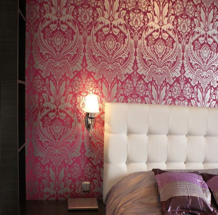 ny-tapet-mönster-trender-överdådig-damast-mönster-fuchsia-silver