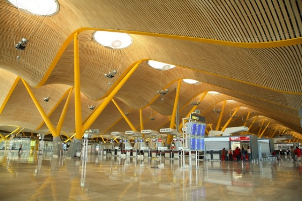bambu Madrid flygplats terminal takbeklädnad Richard Rogers Partnership bambu lameller