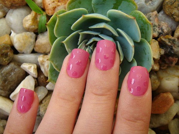 Nageldesign-rosa-naglar-manikyr-matt-baslack