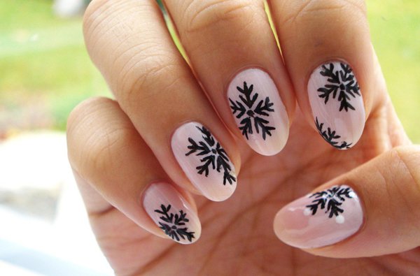 Nail design snöflinga ljusrosa basrock