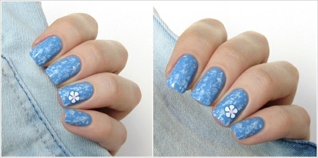 blå vit nagellack dab effekt blomma