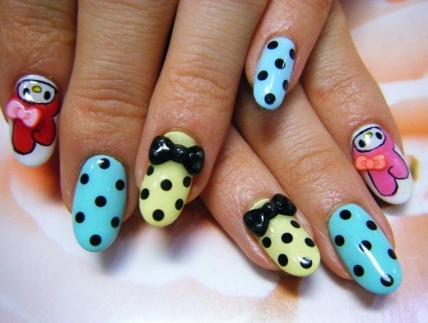 färgstarka-naglar-manikyr-brokig-nagellack-komisk-look