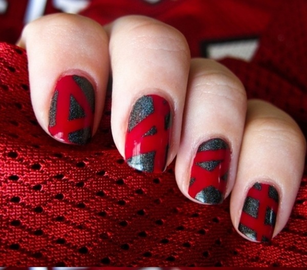 nageldesign-idéer-röd-magnet-nagellack-rand-mönster-idéer