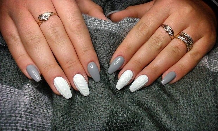 Nageldesign för vintern grå-vit-vintrig-spik-design-stickad-naglar