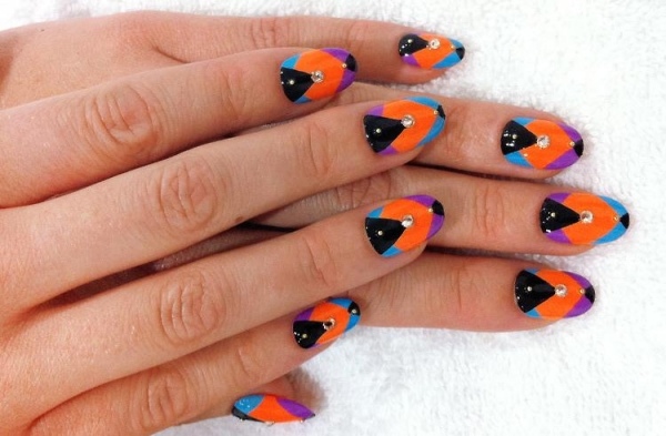 Spik-design-galleri-retro-idéer-diy-vackra-naglar-orange-svart-dekorativa stenar