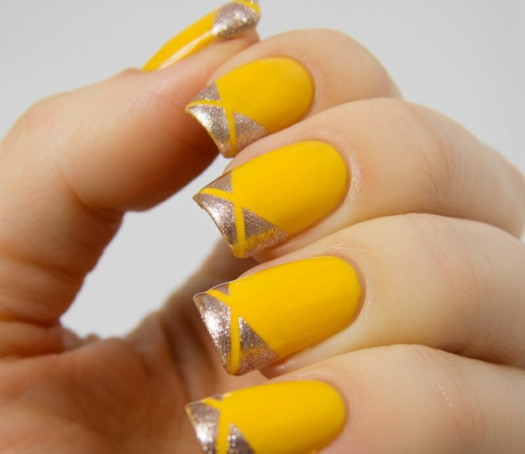 nageldesign-gul-silver-original-franska-ränder