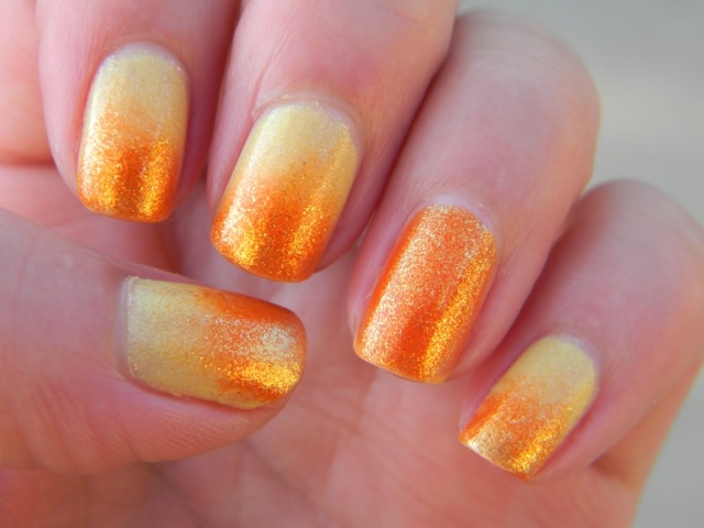 Sommar-gel-ombre-effekt-gul-orange-glitter