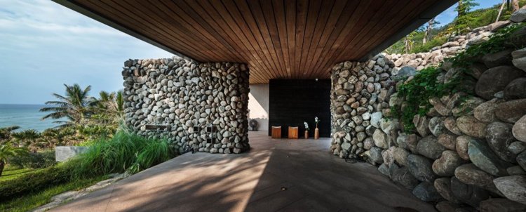 natursten-stenblock-modern-arkitektur-terrass-havsutsikt-terrass takläggning-natur