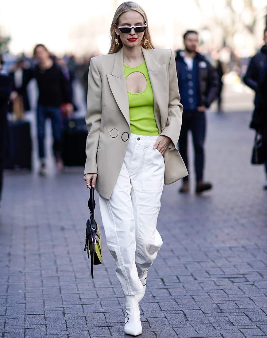 Topp Neonfärger Oversized Blazer Pojkvän Jeans Mini Solglasögon Modetrender