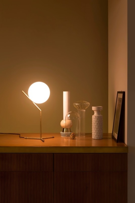 Design-stå-lampa-bordslampa-IC-Lights-diffus-light-Led