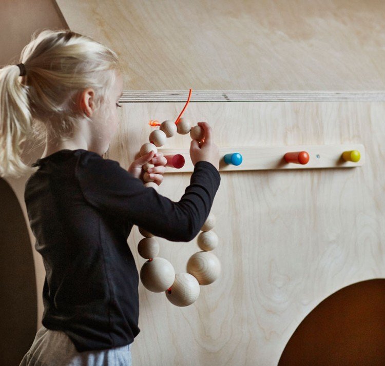 ikea-barn-möbler-trä-ny-samling-hugga-färgglada-trä-pärlor-flickor