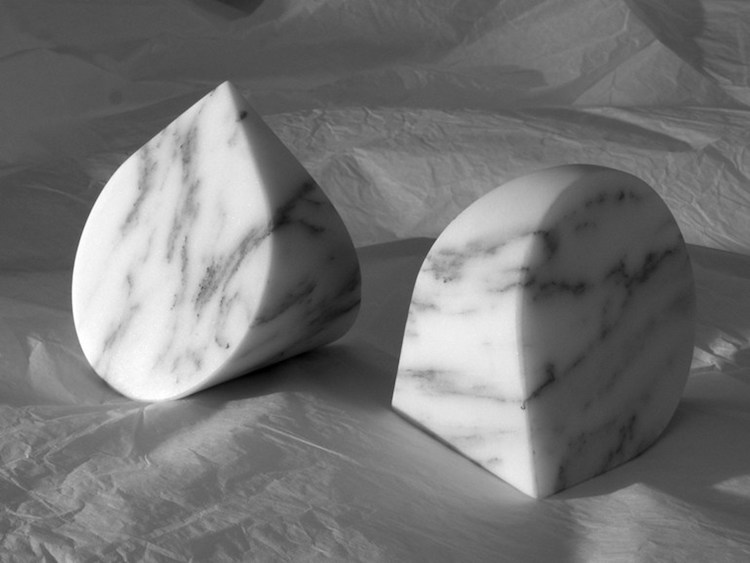 nya levande trender natursten föremål deco pappersvikt marmor vit grå