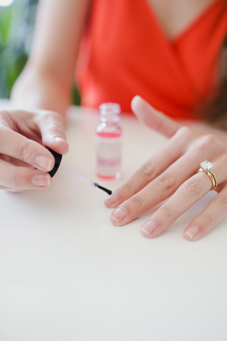 Gör naglar till dig själv Nageldesigner för nybörjare Tips för nagelvård
