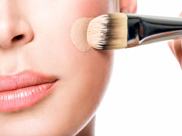 icke-komedogen make-up foundation med medium täckning