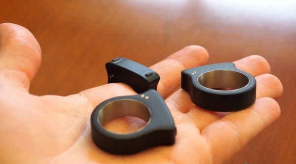 nick-smart-ring-hand-yta