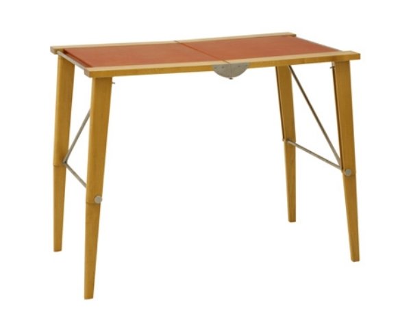 hopfällbart matbord med lyxig möbeldesign från Louis Vuitton