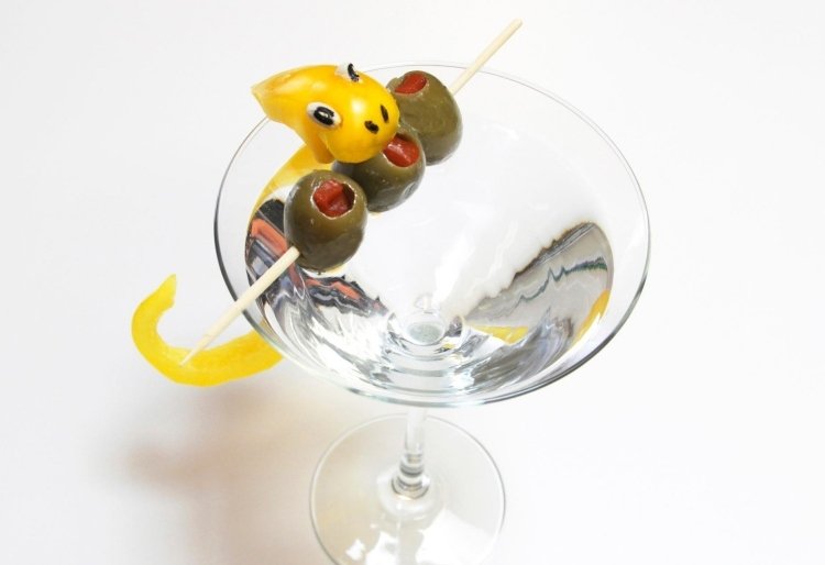 cocktaildekoration-idé-martini-oliver-gul-orm