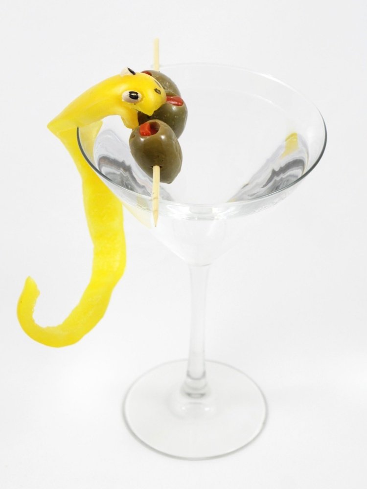 Cocktaildekoration-idé-martini-orm-gul-paprika