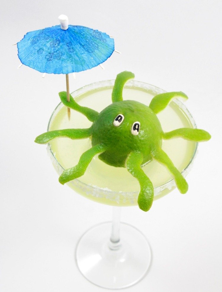 Cocktaildekoration-idé-margarita-bläckfisk-lime