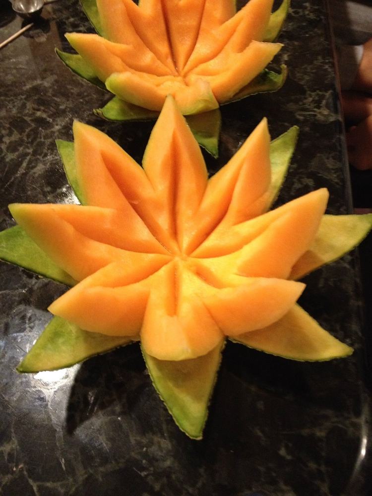 frukt-carving-melon-lotusblomma