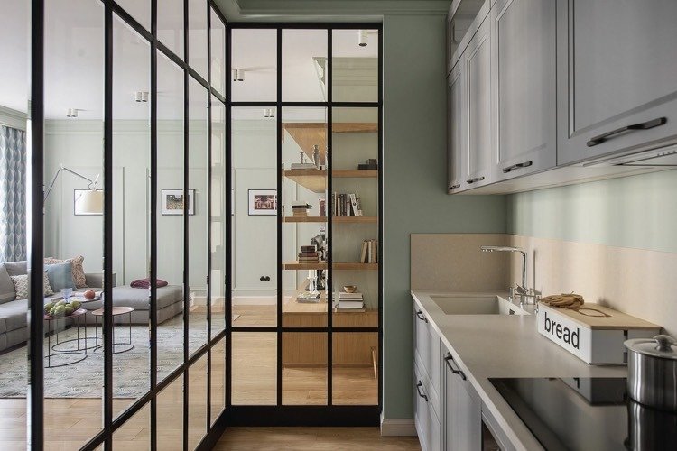 Separat öppet kök-vardagsrum-skiljevägg-svart stål-glas-transparent-bevara