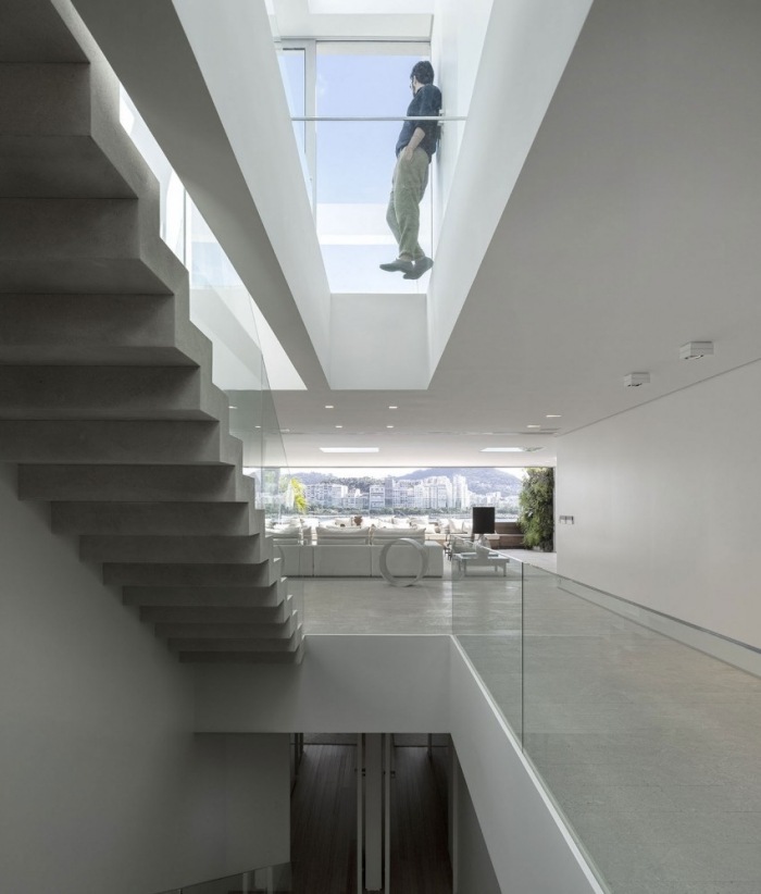 öppen rymd-design-trappa-modernistisk-interiör-urca-bostad-rio