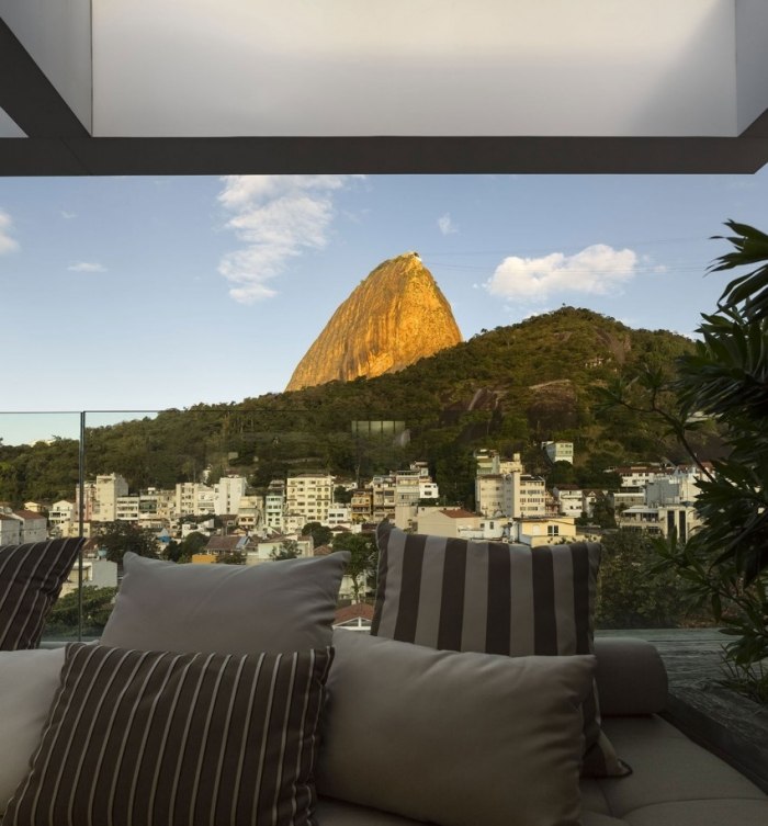 Spektakulär utsikt-över-Rio-de-Janeiro-från-varje-rum-Urca-penthouse-lägenhet