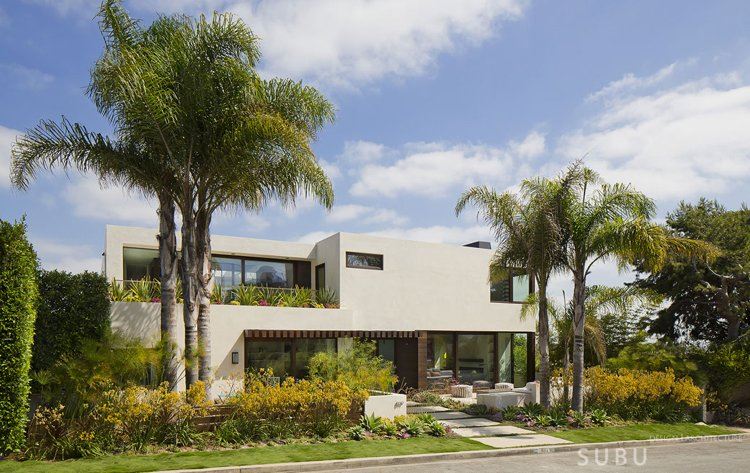 lyx-strand-hus-kalifornien-modern-arkitektur-palm-platt-tak
