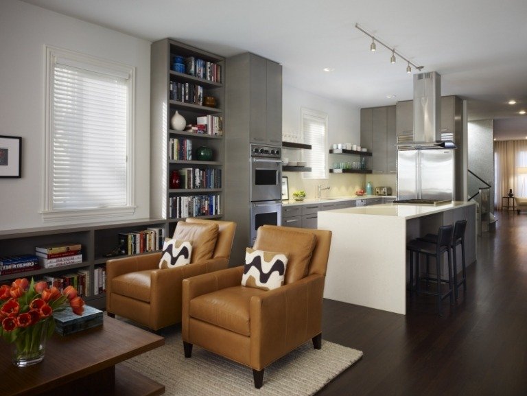 öppet-kök-modern-design-separat-kök-ö-läder-fåtölj