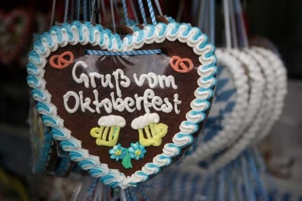 Oktoberfest-fest-idéer-dekoration-kakor
