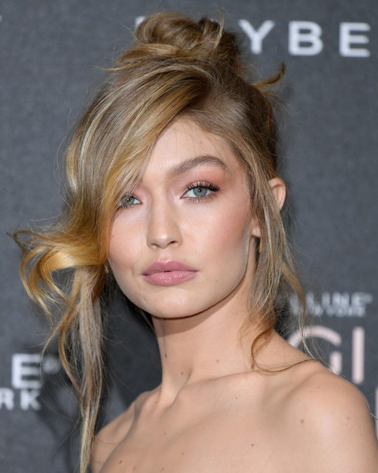 Sommartyp Olivskinnsblont hår Gigi Hadid