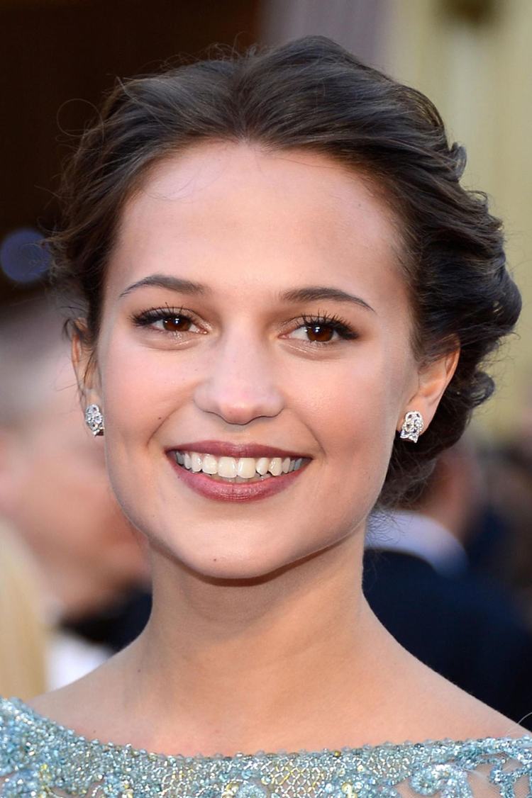 Läppstift olivskinn Alicia Vicander