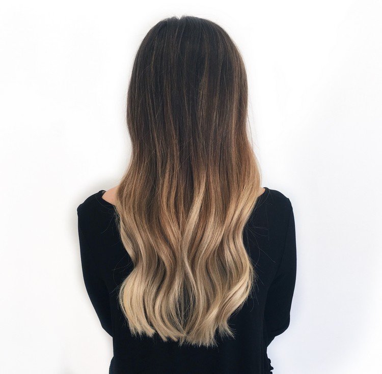 Ombre blont klassiskt ombre utseende brunt hår