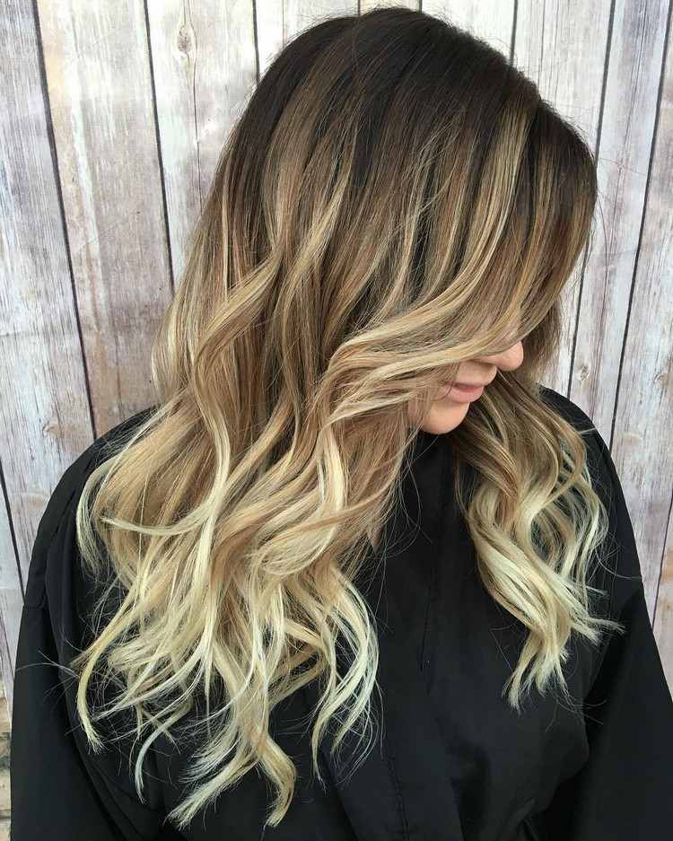 ombre-blond-brun-spetsig-lång-hår-lockar