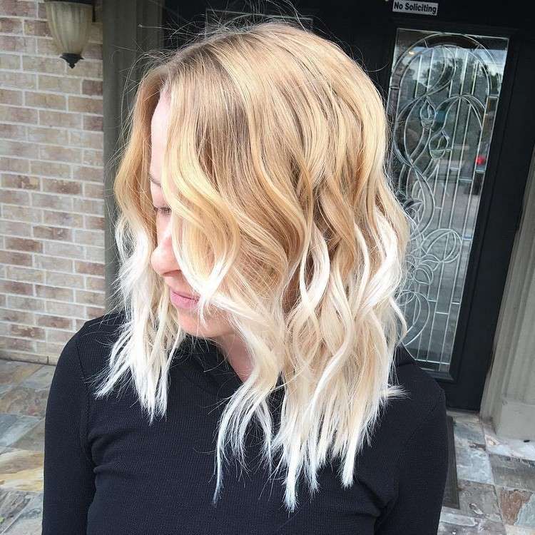 ombre-blond-blond-hår-axel-längd-lockar